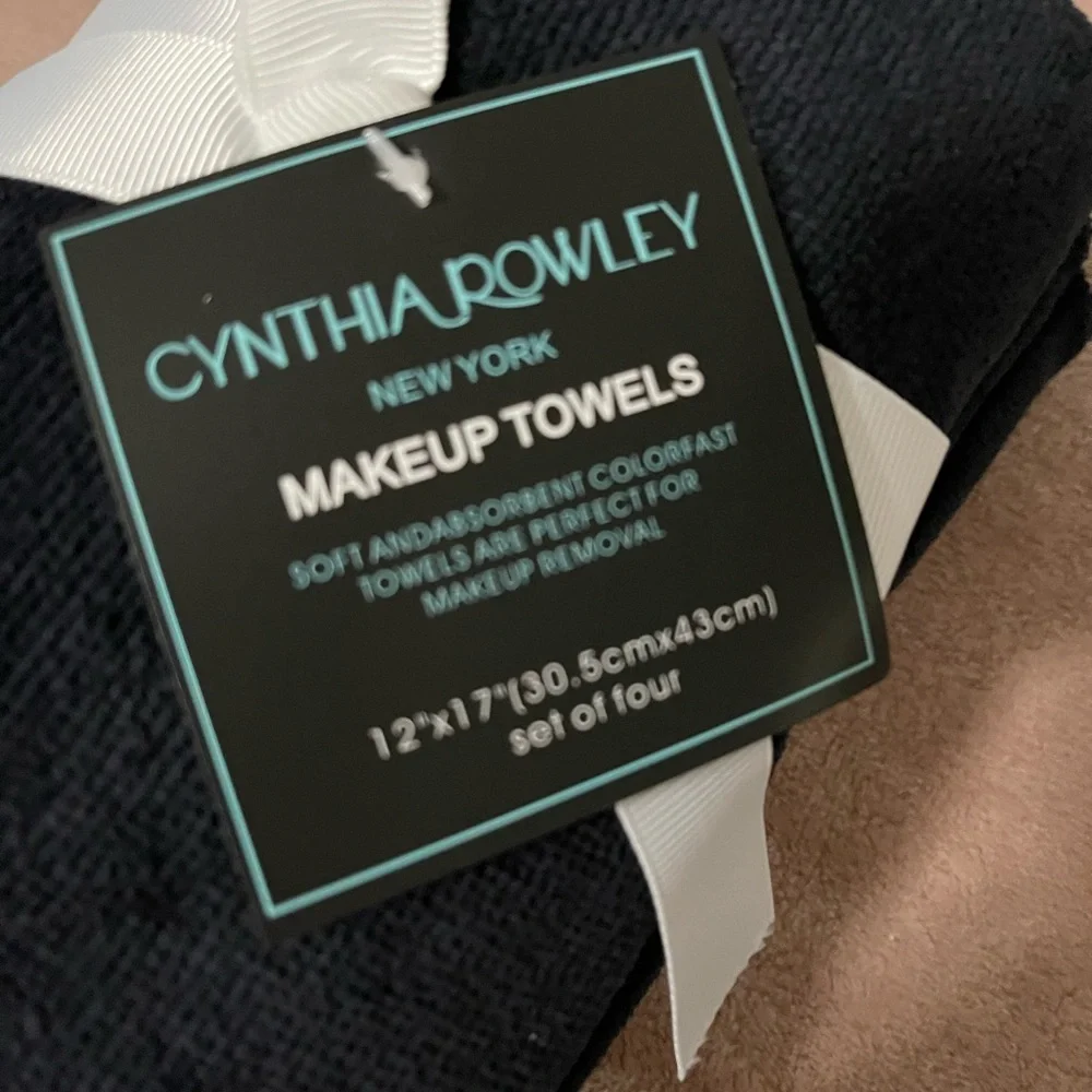 NWT “CYNTHIA ROWLEY” Black Embroidered Makeup Towels Set of 4